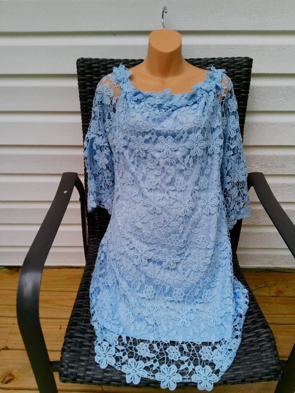 AUXO COLLECTIONS 2 XLARGE BLUE LACE DRESS